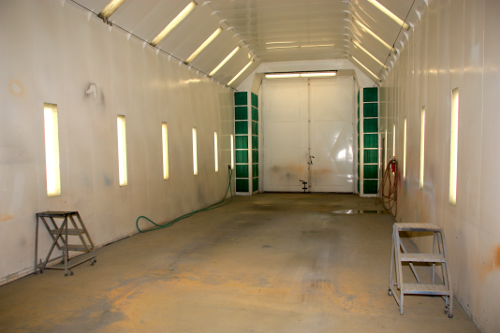 Paint booth for bus